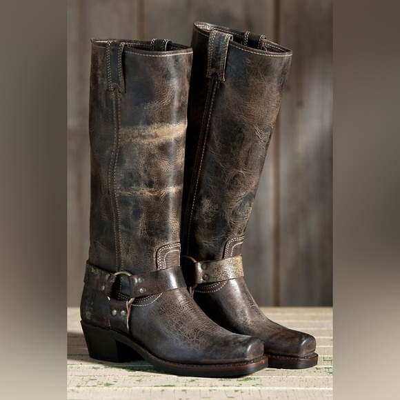 Frye Shoes - Frye Harness 15R Leather Boots in Chocolate